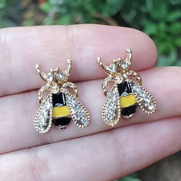NWOT Bumble Bee Stud Earrings - Picture 3 of 5